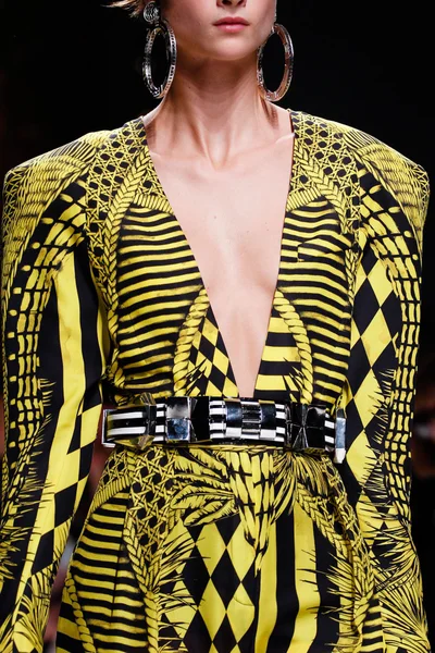 Look 35